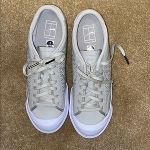 Nike shoe. white and tan men’s size 8